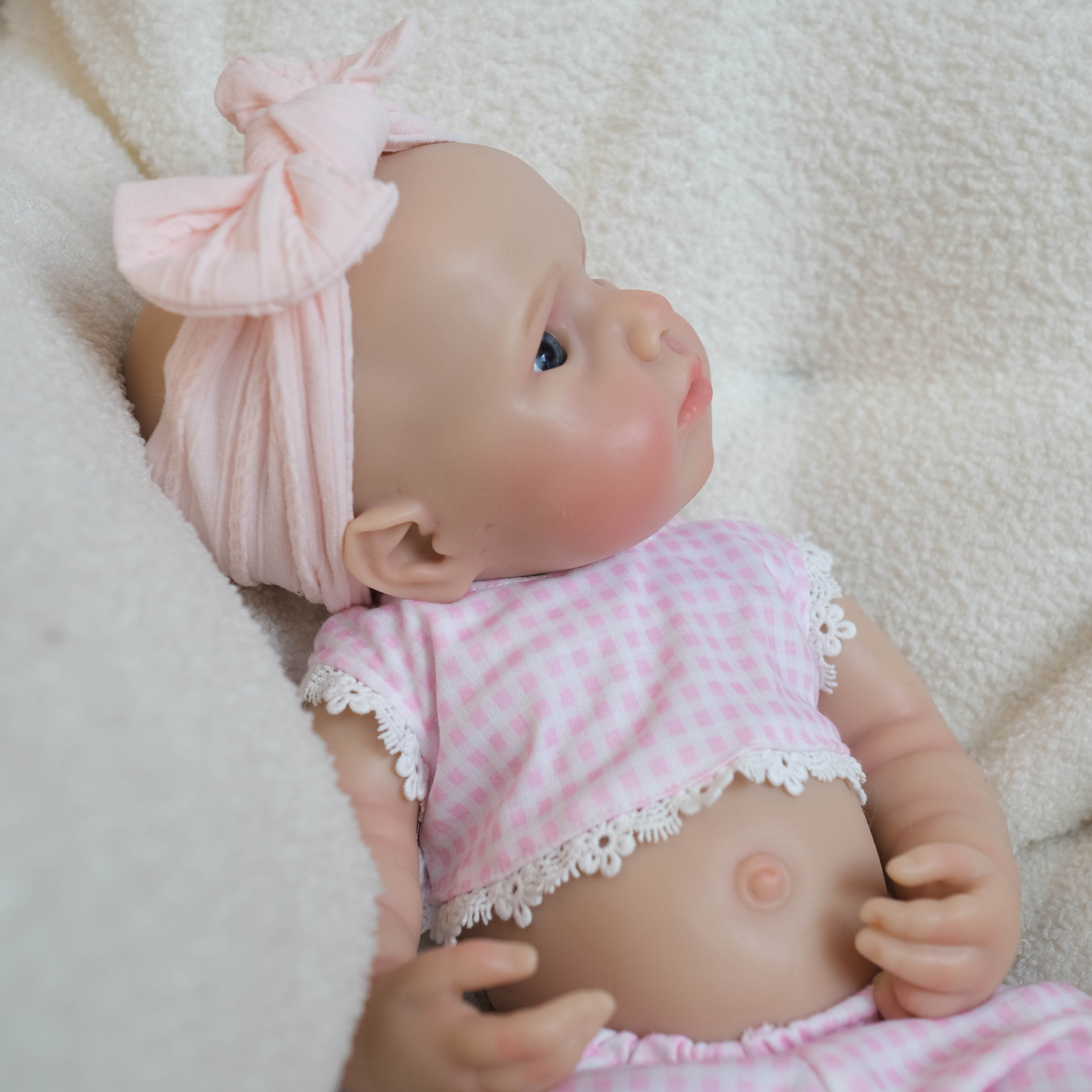 18 pulgadas Q Bullet sólido cuadriculado pequeño conjunto LOULOU simulación muñeca de juguete para niños Navidad sólida silicona