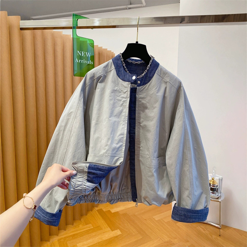 High-end denim patchwork jacket for women, autumn 2026 new early autumn style, loose-fitting stand-up collar baseball jacket High-end denim patchwork jacket for women, autumn 2026 new early autumn style, loose-fitting stand-up collar baseball jacket