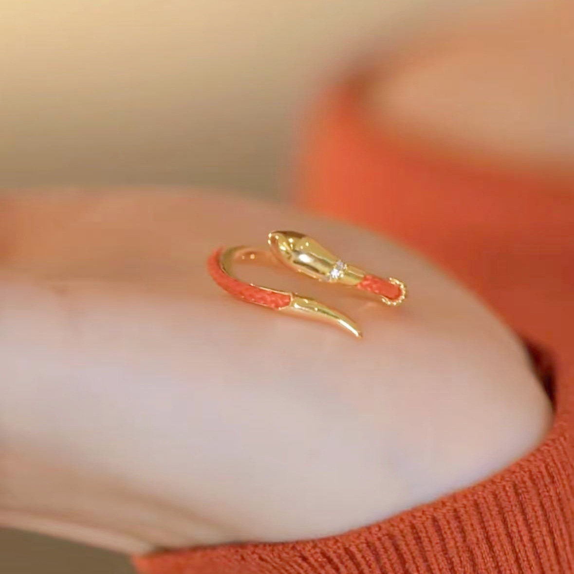 (2개) 뱀의 새해 조디악의 새해 레드 로프 오픈 링 여성 국가 동향 새로운 중국 궁전 스타일 틈새 디자인 집게 손가락 반지