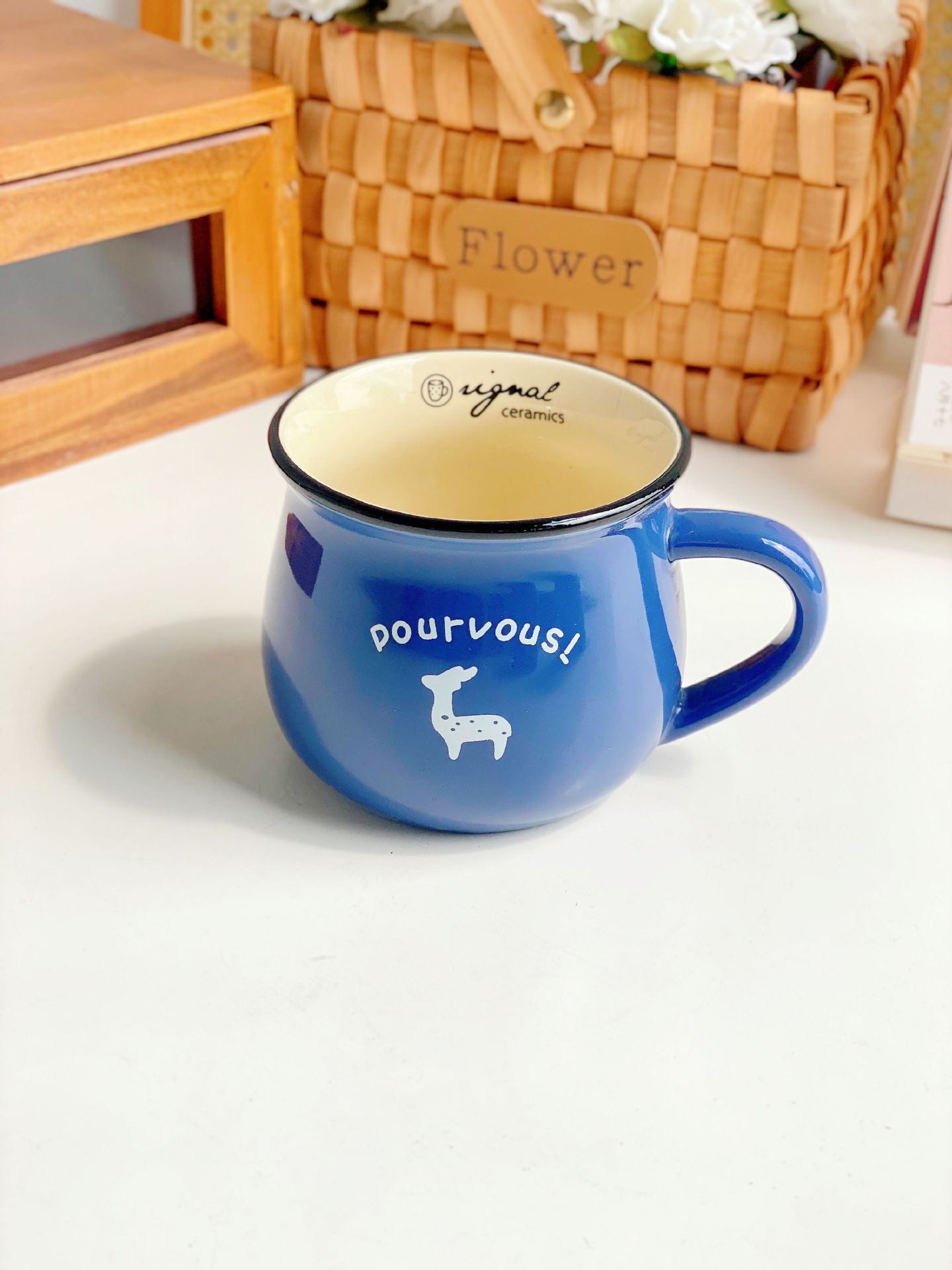 Cada 5 Yuan taza de cerámica taza de liquidación cantidad de stock no es mucho taza de café taza de agua taza de dibujos animados taza de desayuno