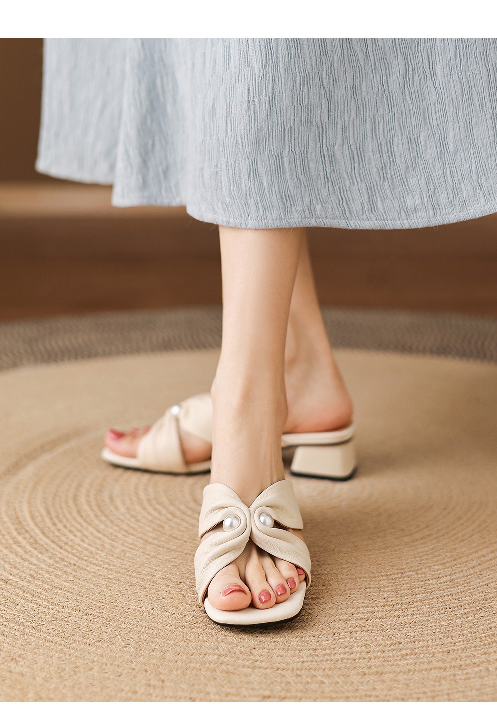 Dép sandal nữ mũi vuông hở ngón, da dê mềm, gót thấp, nơ bướm ngọc trai — đen chi tiết 19