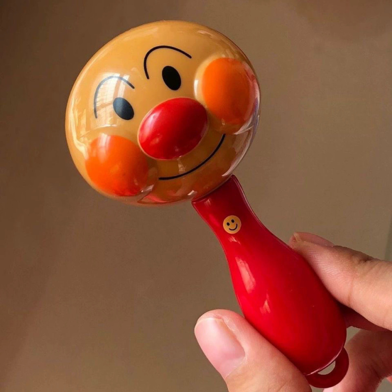 アンパンマンの手で鈴を鳴らします。赤ちゃんのプレゼントはおもちゃの赤ちゃんをなだめます。|undefined