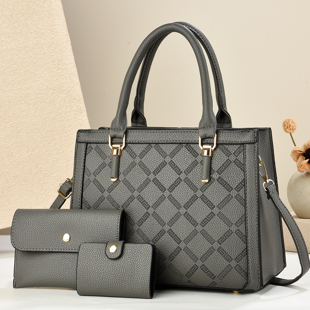 Bolso de mano de alta gama para mujer 2025 nuevo diseño de nicho bolso de hombro simple de moda bolso casual de moda