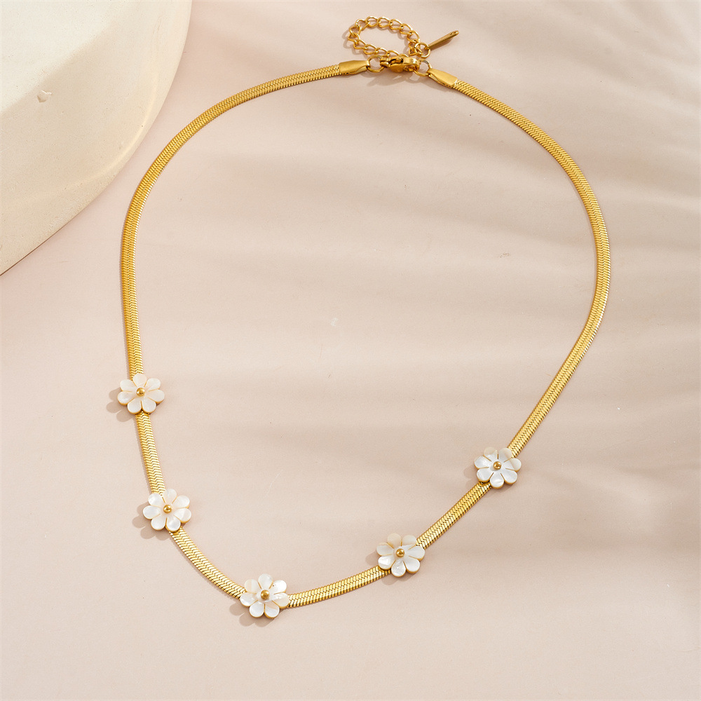19g Weight Titanium Steel Pendant Material Necklace Classification Titanium Steel Chain Material cable chain Chain Type 1 Piece Quantity Daily Occasion Titanium Steel Material Flower Pattern Women's Gender Sweet Style Wholesale Jewelry Sweet Flower Titanium Steel Necklace 12