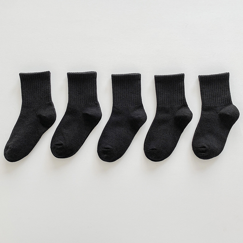 Calcetines de estudiante-negro puro / Código S 3-5 años de edad (se recomienda usar zapatos 23-26 yardas)