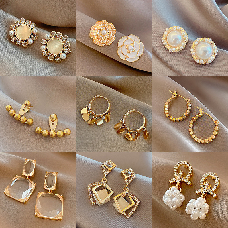 S925 Silver Needle Design French Pearl Earrings for Women Korean Retro Earrings Internet Celebrity Hot Style Simple Earrings Wholesale