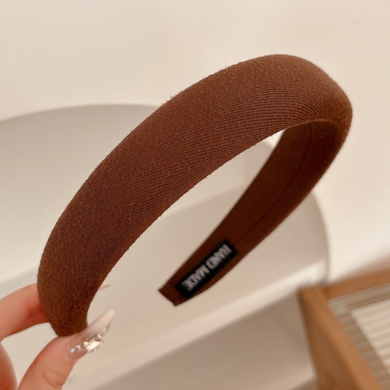 Diadema fina de color café de otoño e invierno para mujer 2025 nueva diadema de lavado de cara de cabello sensible a la presión de alta calidad, parte superior del cráneo alto, tocado de paquete de cabello antideslizante