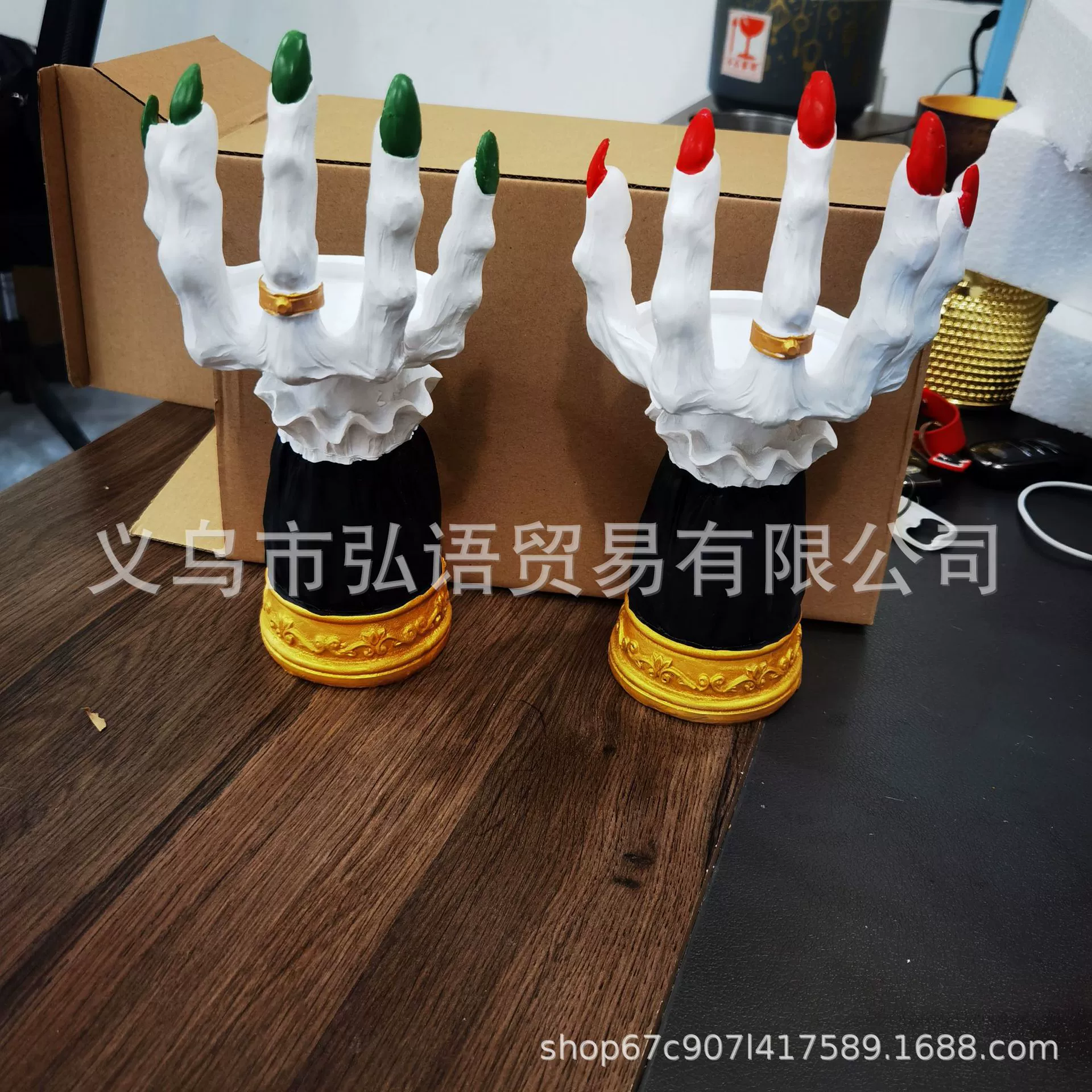 Cross-border new product witch hand candlestick resin ornaments joint hand tray crafts furniture desk decoration ready stock