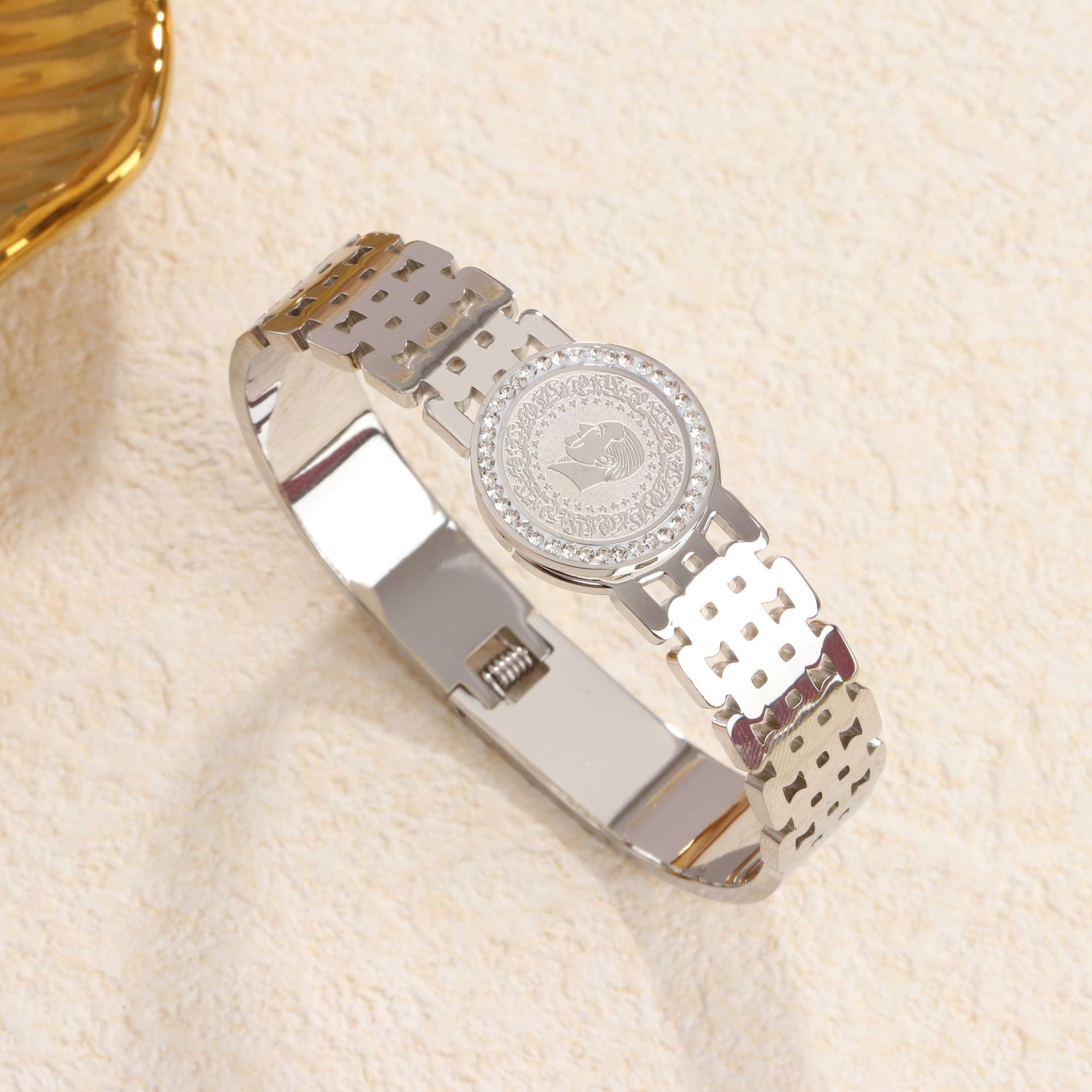 82 헤드 팔찌 스틸 컬러