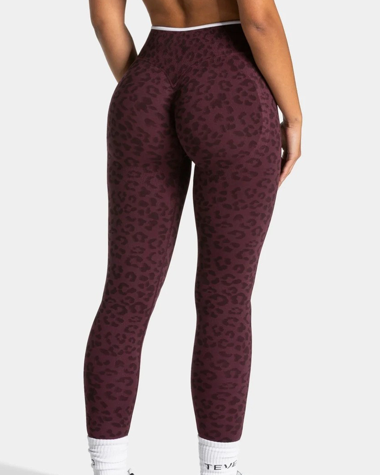 TEOO transfronterizo sin costuras 3D impresión de leopardo pantalones cortos de yoga de borde de miel hump bra deportivo ropa de fitness set de yoga