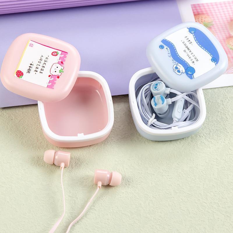 Kikiメーカーは耳に入るアニメの線のコントロールの小さいイヤホンの学生を卸売りしてかわいいアニメの箱のイヤホンを収納します。|undefined