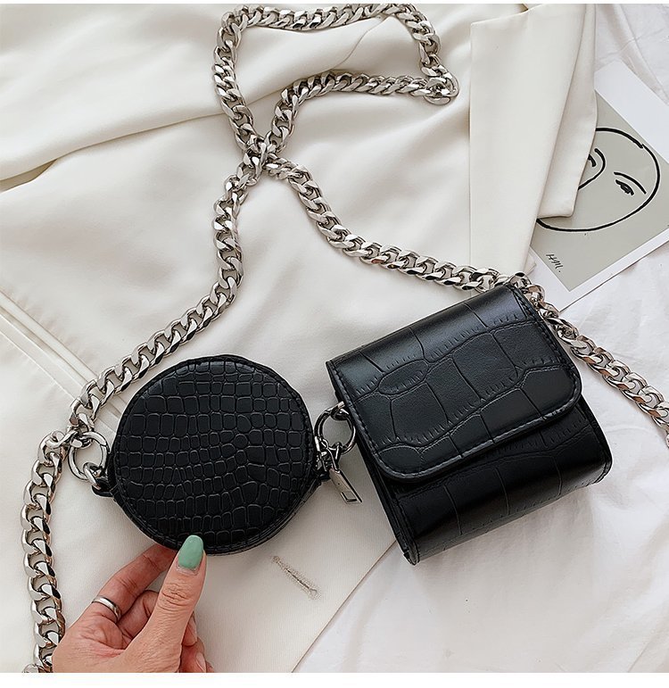 Mujeres Todas Las Temporadas Cuero Color Sólido Estilo Vintage Cuadrado Hebilla Magnética Juegos De Bolsas display picture 4