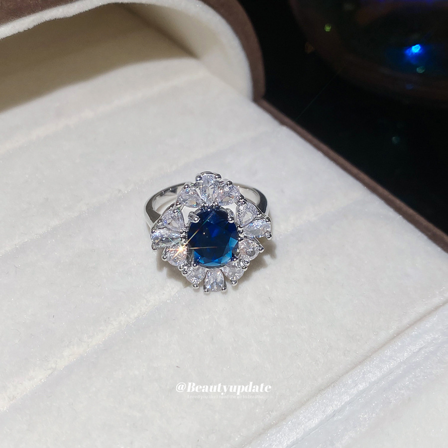 Anel de dedo indicador em formato de gota d'água com zircônia super brilhante em estilo palácio, com acabamento pesado, leve e luxuoso._voghion.com