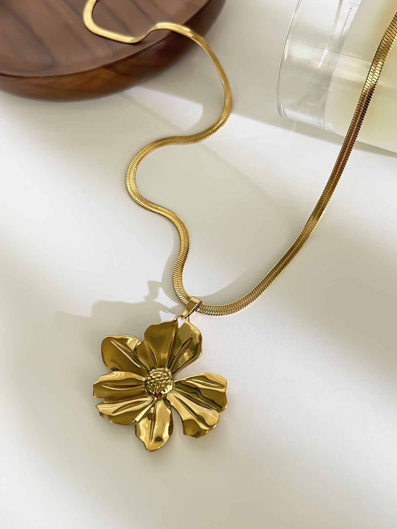316L Stainless Steel Material 18K Gold Plated 316L Stainless Steel Flower Waterproof Non Tarnish Surgical Steel Exaggerated Snake Chain Pendant Necklace For Women's