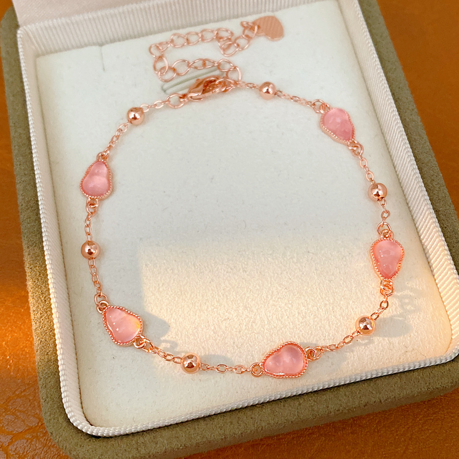 Pulseras de resina rosa de calabaza ligera de lujo nicho pulseras de alto nivel de sensación dulce viento pequeño temperamento fresco joyería de mano versátil
