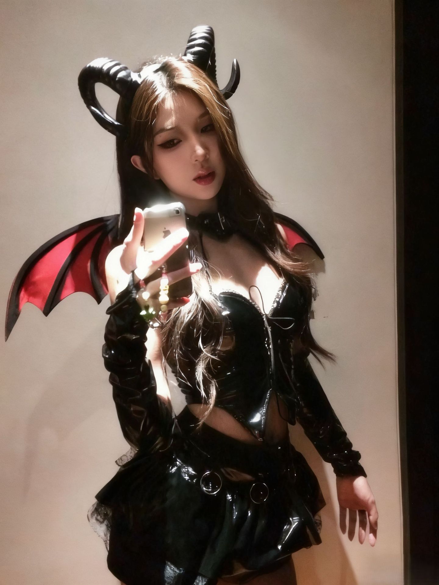 2075 Set [Top + Skirt + Gloves + 2 Arm Rings]