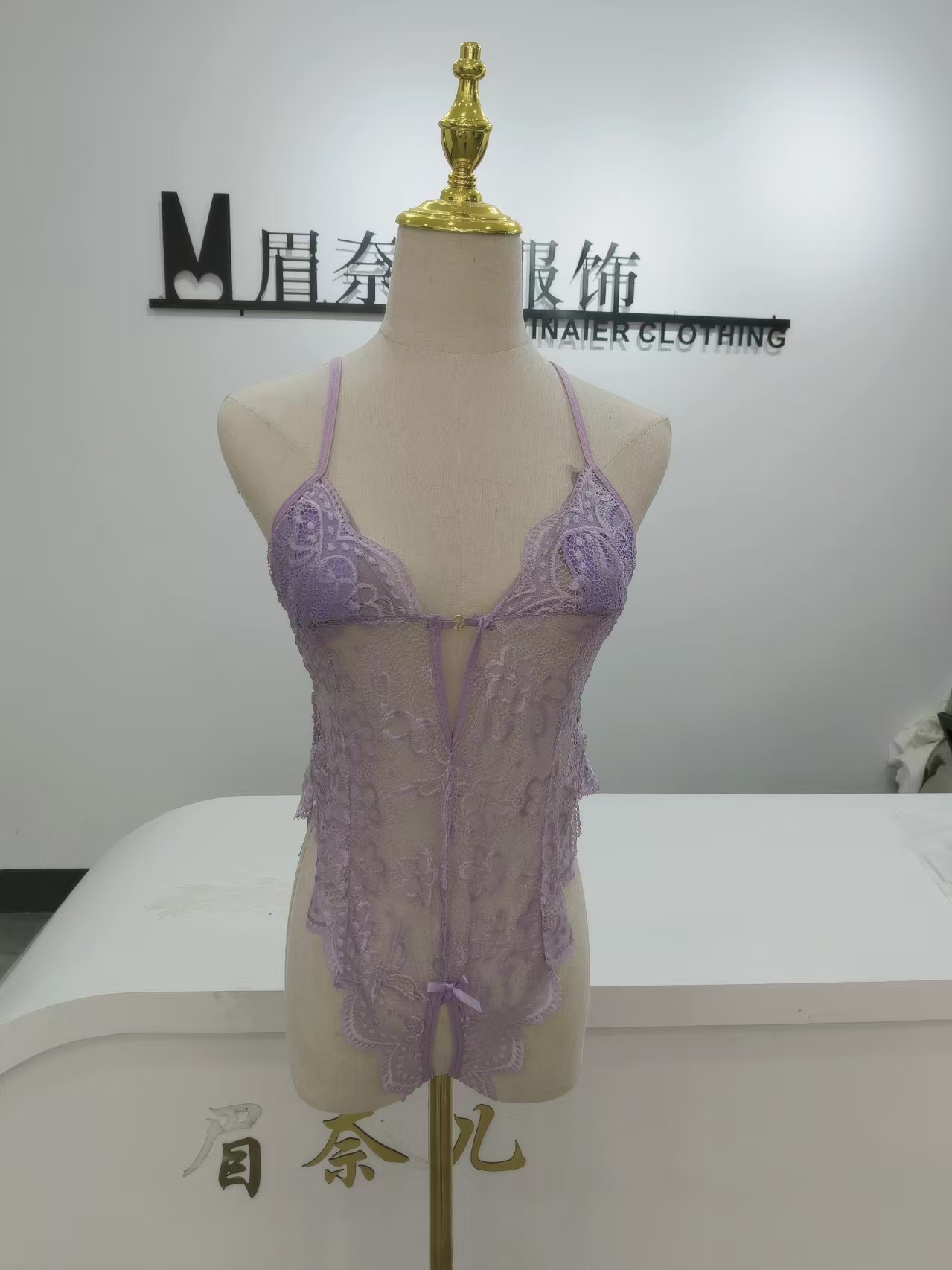 보라