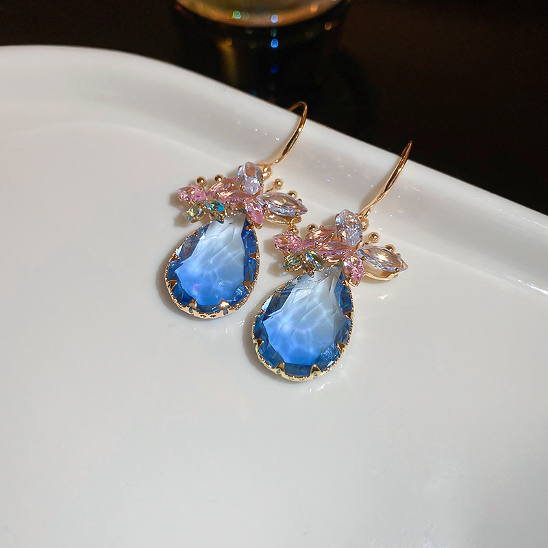 Temperamento de pendientes verdes pendientes ligeros lujosos de alto nivel sensación de pendientes zircon flores joyas geométricas al por mayor fábrica