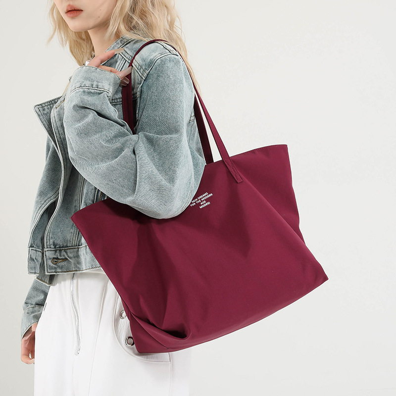 Large Capacity Nylon Butote Bag Women's 2025 New Fashion Shopping Bag General Bag Simple Casual Shoulder Bag