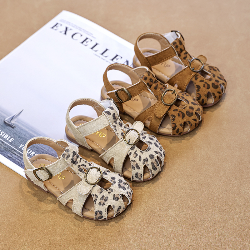 Non-slip fashionable sports sandals