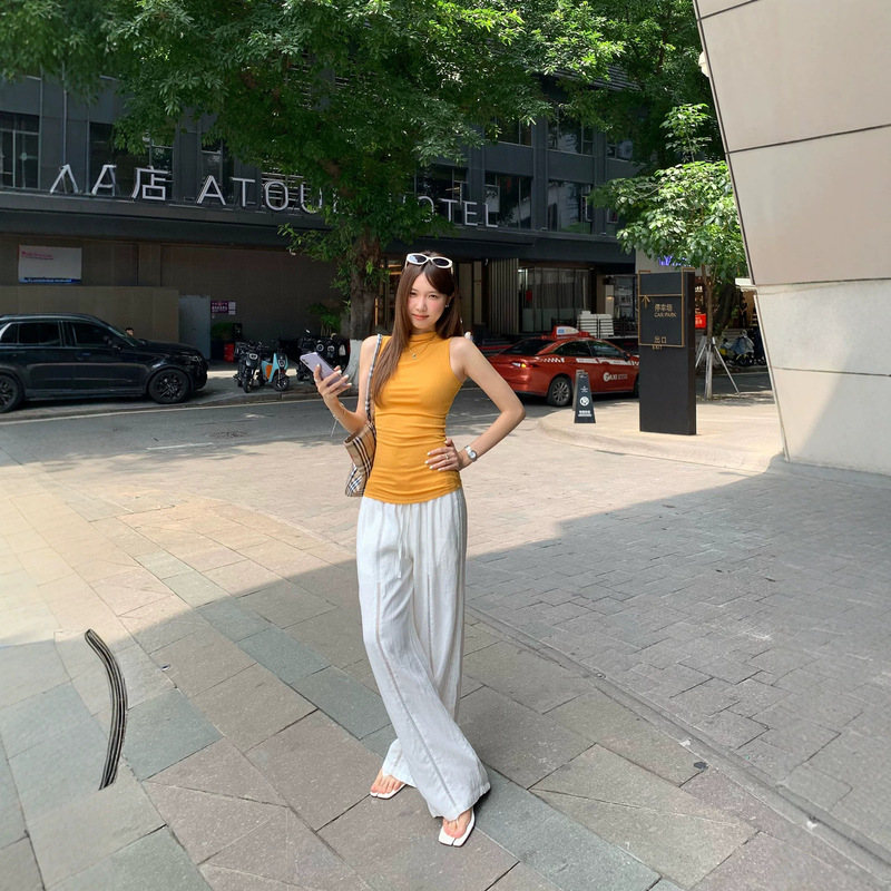 Beautiful Thai-Style Half-High Collar Sleeveless Tank Top for Women, Summer 2026 New Korean Style, Slim Fit, Trendy Outerwear Beautiful Thai-Style Half-High Collar Sleeveless Tank Top for Women, Summer 2026 New Korean Style, Slim Fit, Trendy Outerwear