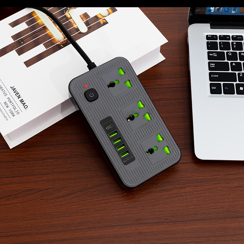 Z71# estándar británico estándar europeo estándar americano 4USB + 1 Tipo-c caja de color interruptor de embalaje con luz indicadora con puerta de seguridad para niños