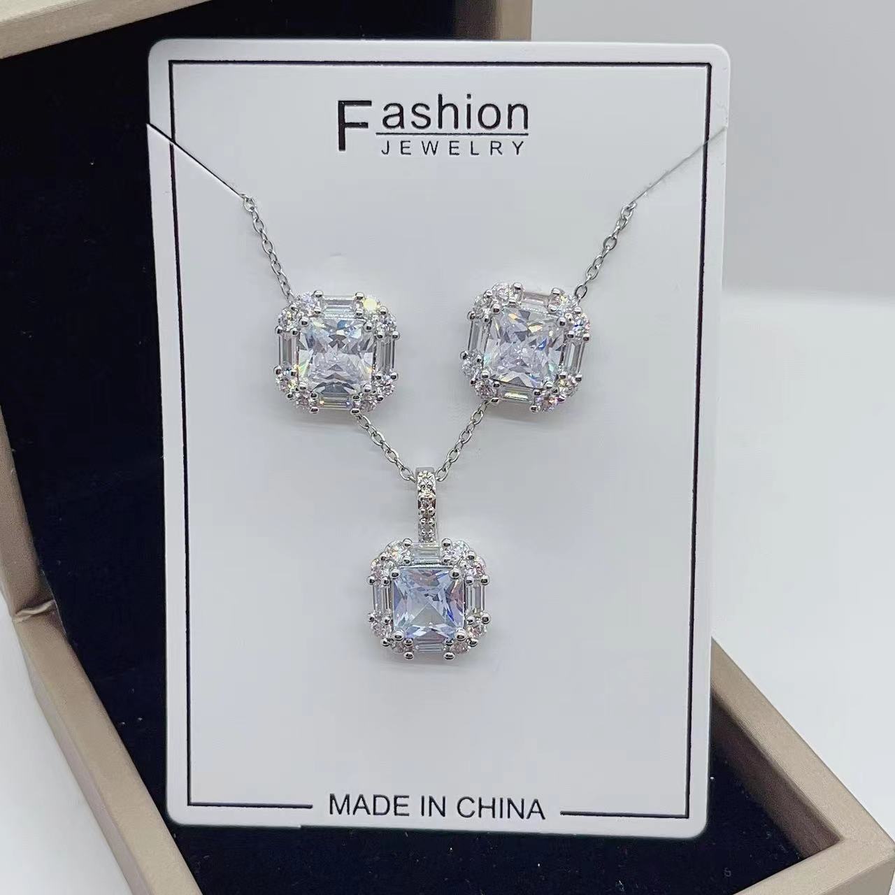 83c1c6a564d021c2696f72c24f56ff