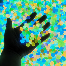 300个发光石子人造鹅卵石头花园水族造景荧光石跨境彩色夜光石