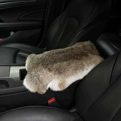 Fushou – Armrest box pad Box Rabbit Fur