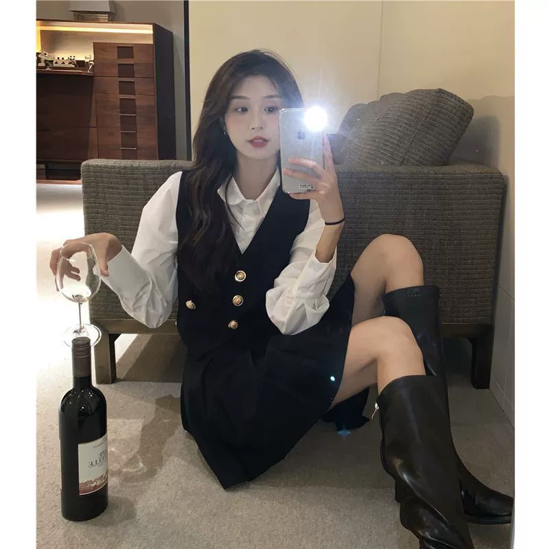 Французские ниши сладкий прохладный костюм жилет рубашка с длинными рукавами плиссированная юбка женская осень новая мода из трех частей