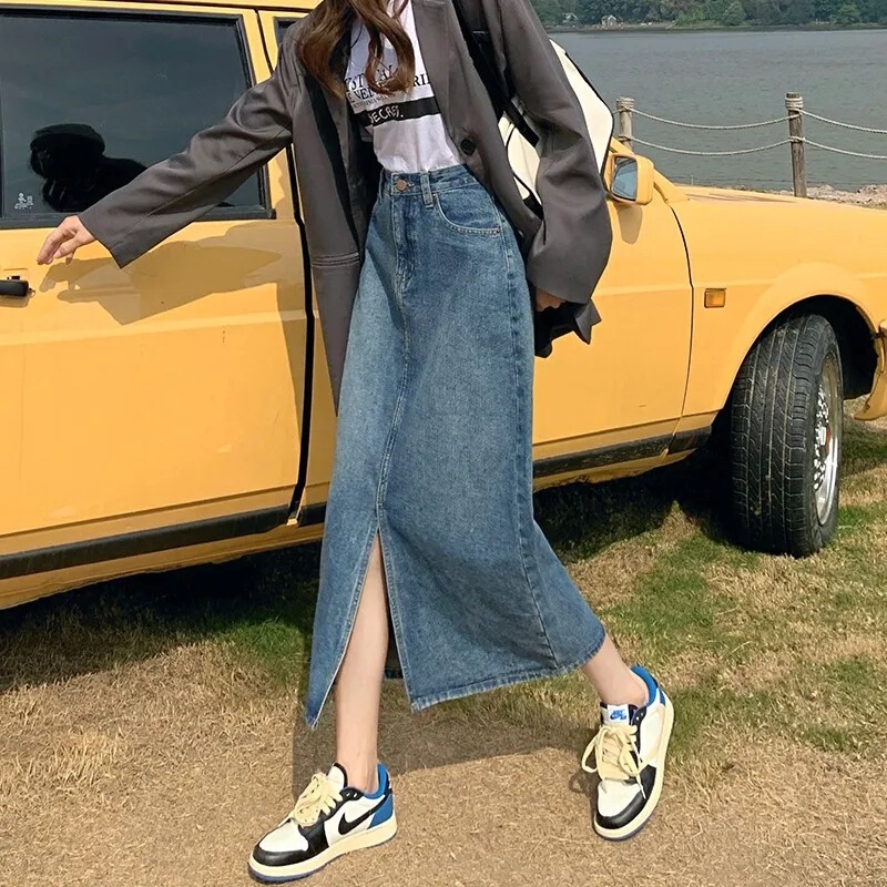 High-End Front Slit Denim Skirt Women's Retro A-Line Skirt 2025 Summer New Korean Style High-Waist Slim Long Skirt