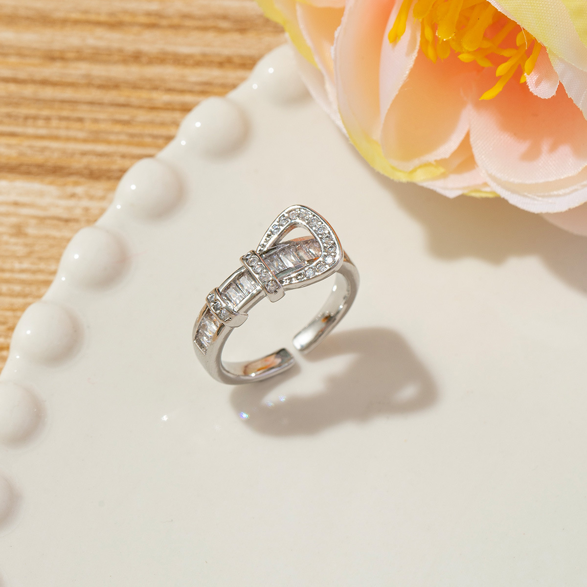 Anello da donna con cintura piena di diamanti, nuovo design di moda vintage_voghion.com