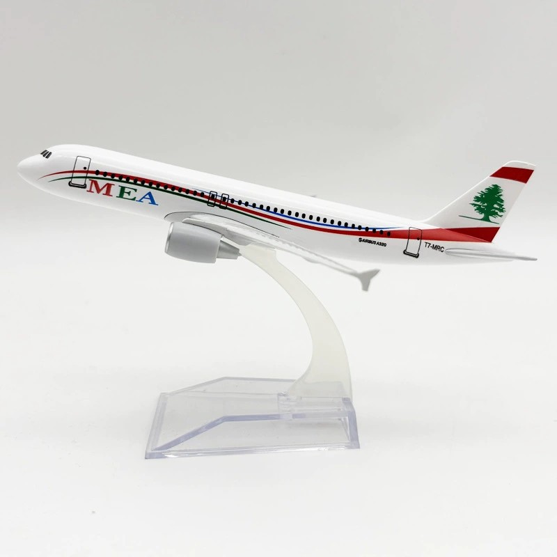 Modelo de avión de simulación de la serie A320 de la aviación extranjera con aleación de tren de aterrizaje