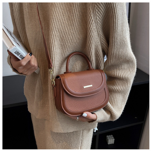 Unique Retro Handbag  New Fashion Korean Style Crossbody Bag Versatile Elegant Single Shoulder Small Square Bag