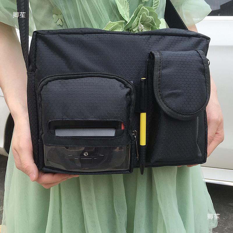 Handheld universal printer