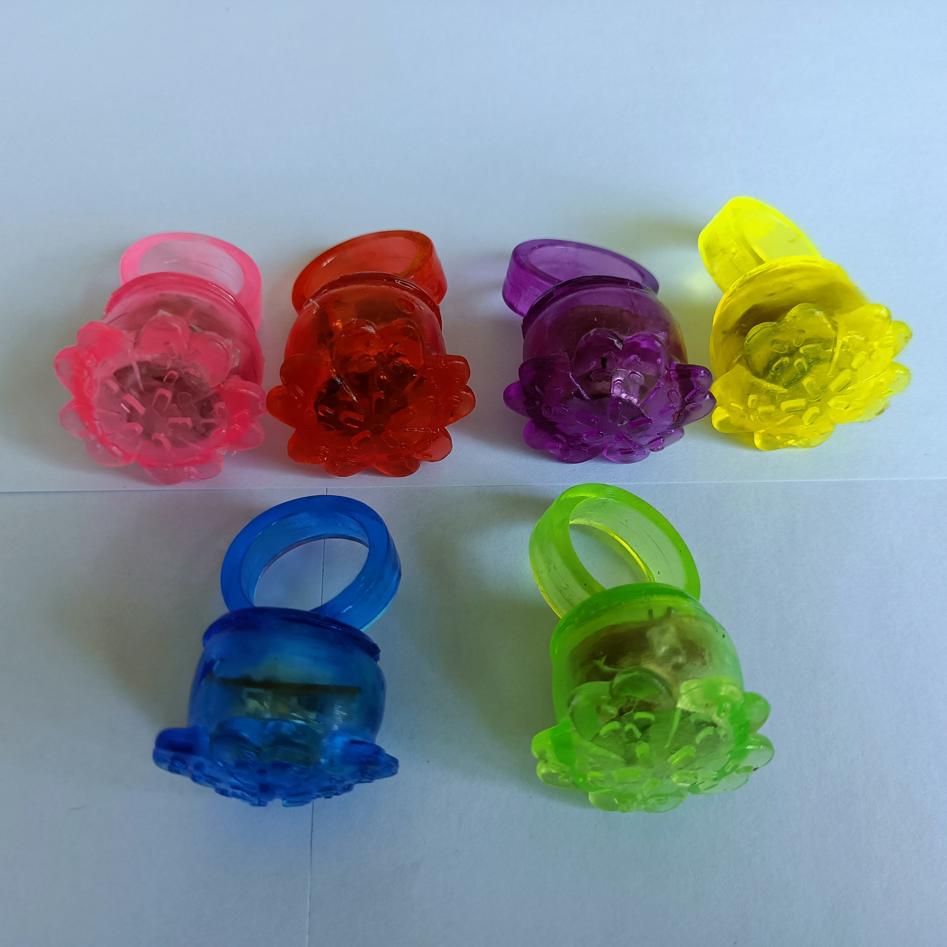 LED pelo dedo luz dedo intermitente luz mercado de la noche puesto juguete niños flash anillo de goma suave