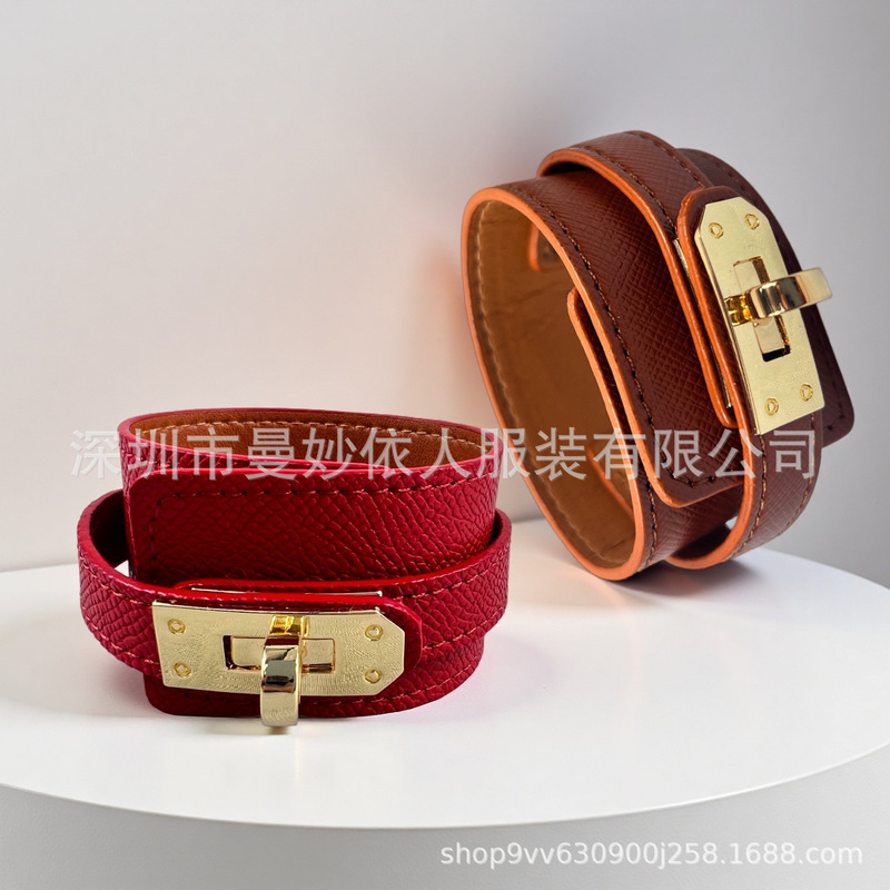 Cross-Border Foreign Trade Women's Bracelet Jewelry Wholesale European and American Fashion Versatile Wide Genuine Leather Bracelet Classic Popular Bracelet Cross-Border Foreign Trade Women's Bracelet Jewelry Wholesale European and American Fashion Versatile Wide Genuine Leather Bracelet Classic Popular Bracelet