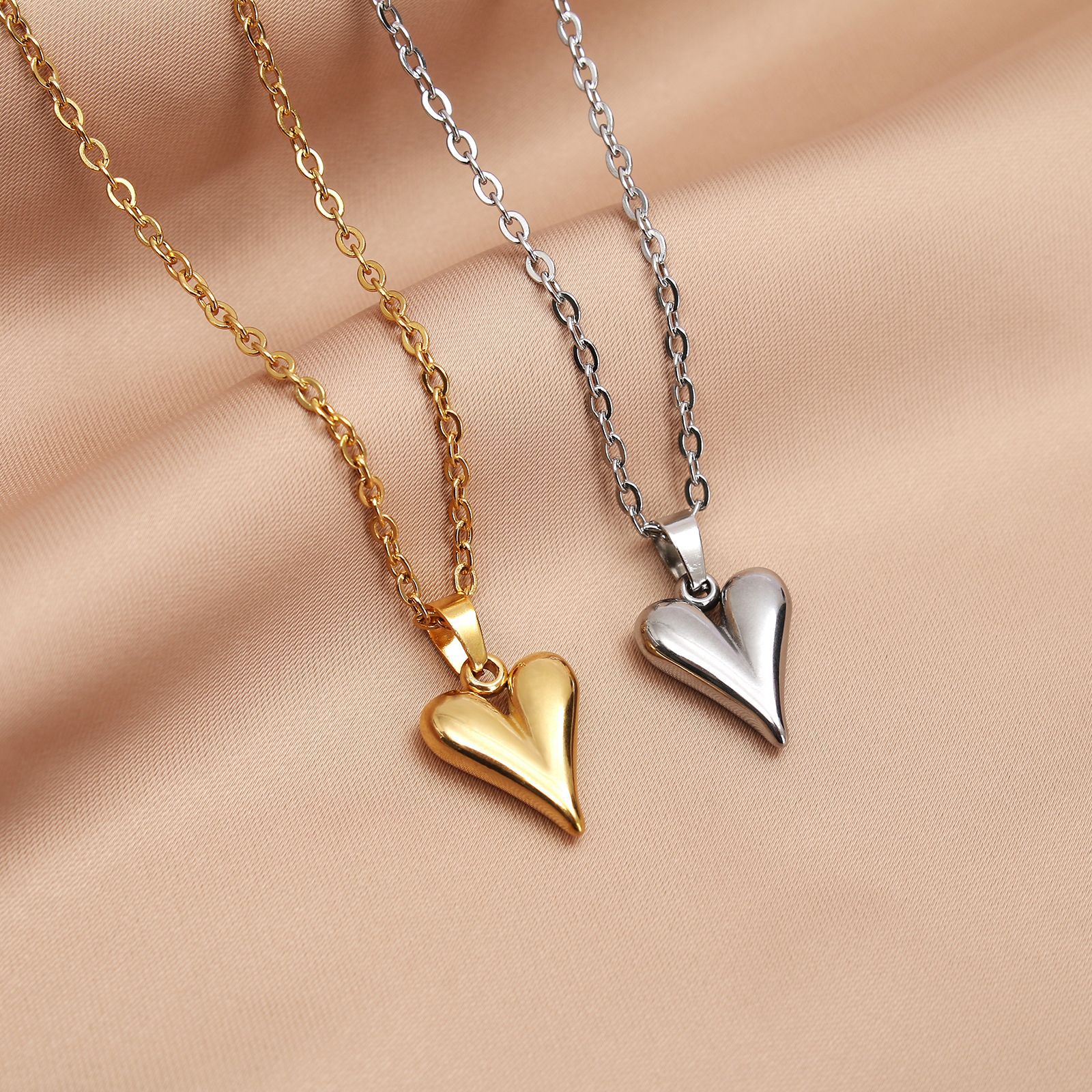 Collar con colgante de corazón dorado de acero inoxidable, estilo europeo/americano image 3