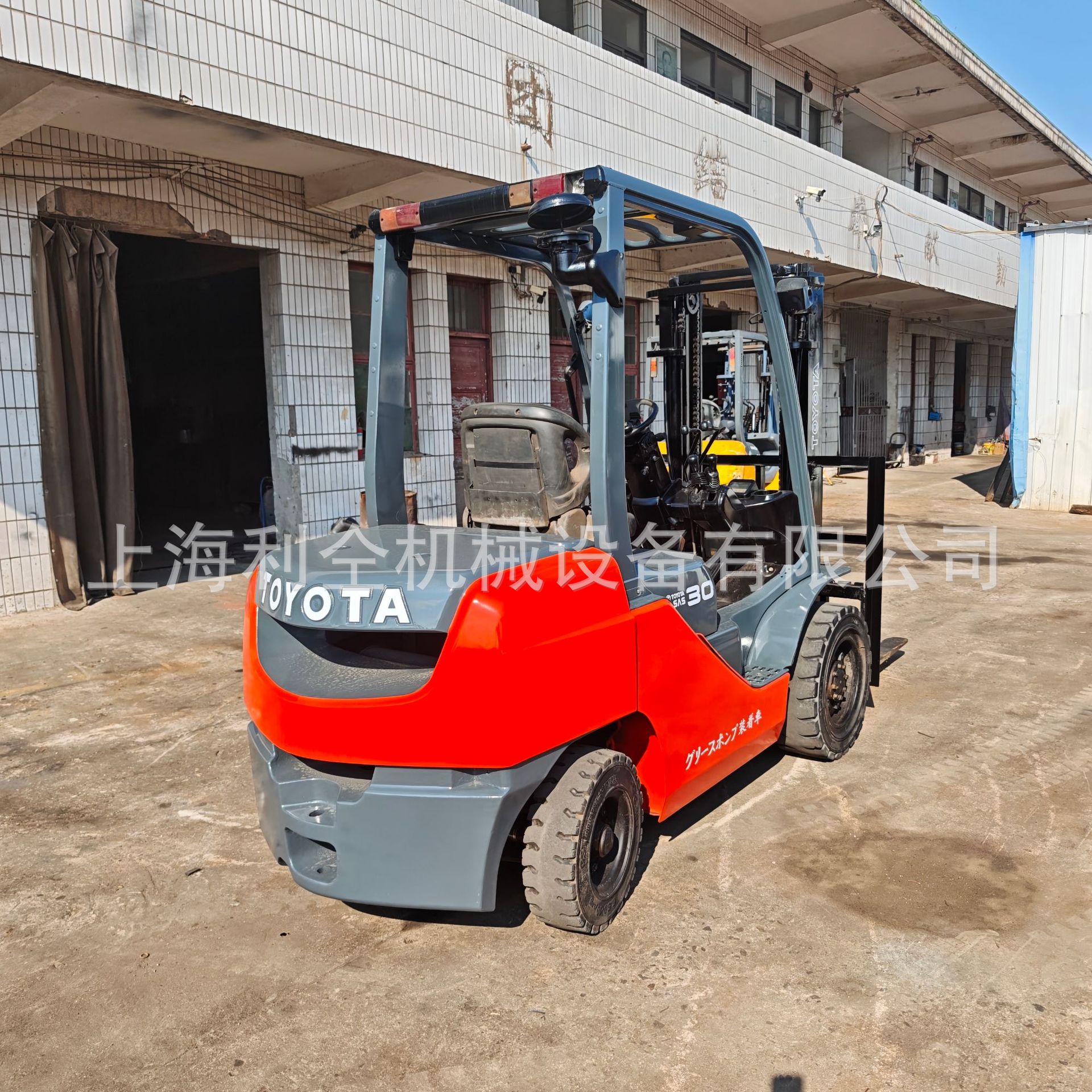 Venta en stock 2024 carretillas elevadoras usadas Toyota 3 toneladas garantía de un año USD TOYOTA diesel carretillas elevadoras