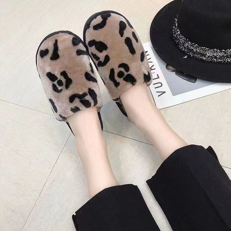 2025 invierno nuevas zapatillas caseras con suela suave y calentamiento de peluche, zapatos de algodón casuales de moda coreana de hadas