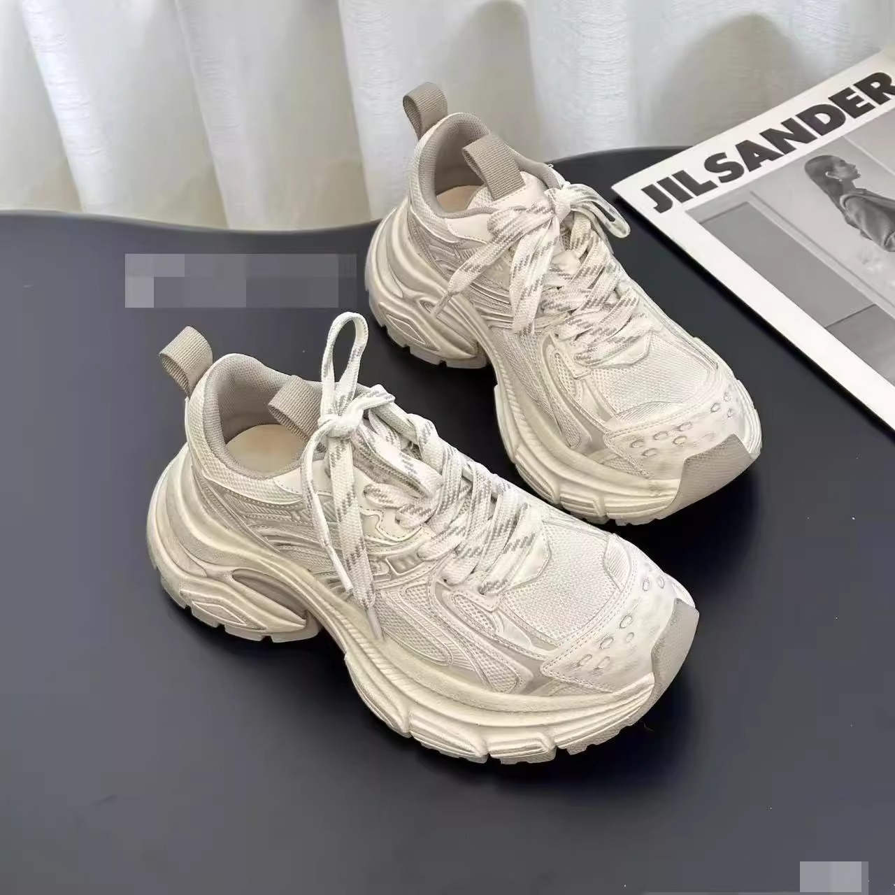 [Estación europea] Niña de la montaña de la montaña ~ 6 cm de altura ultra ligera de malla de fondo grueso respirado zapatos deportivos casuales zapatos de mujer