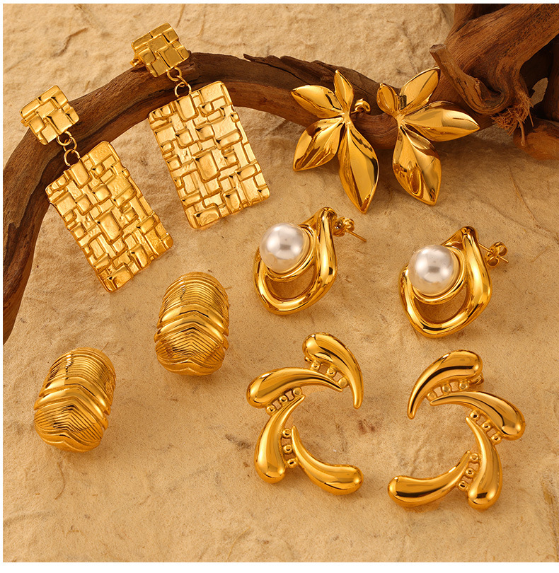 1 Paire Style Simple Feuille La Plume Placage Acier Inoxydable 304 Shell Perles Boucles D'Oreilles display picture 6