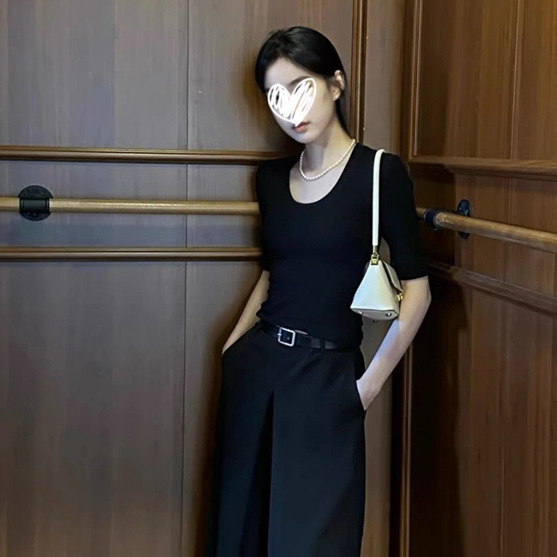 2025夏季新款黑色修身U领T恤女设计感掐腰打底衫气质五分袖上衣潮|undefined