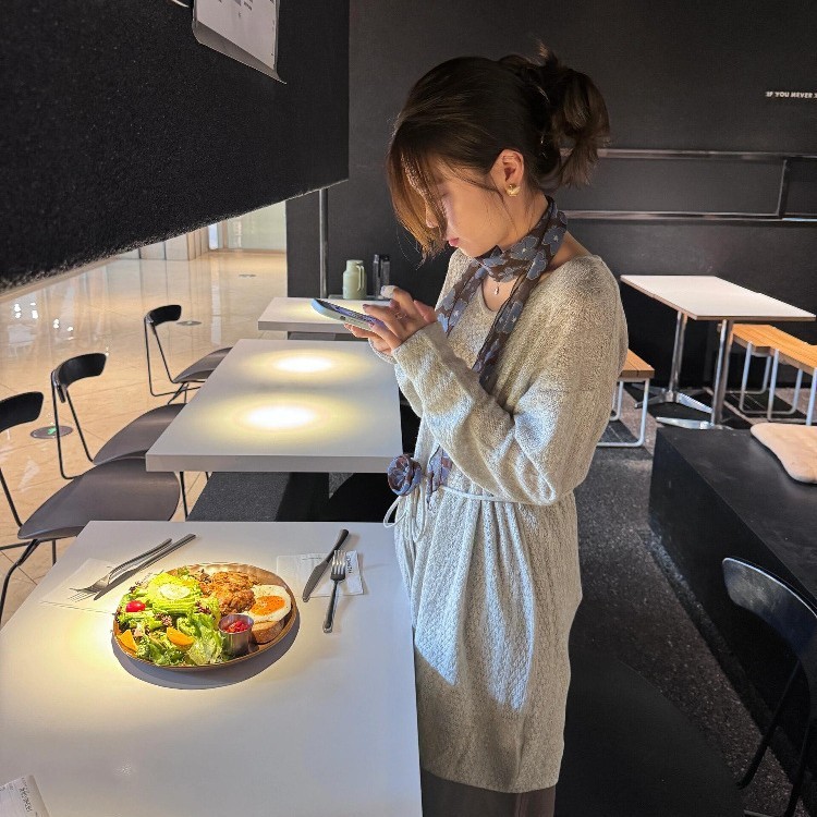 韩系蓝色花朵长条丝巾女夏季高级感系脖领巾薄款气质时髦发带配饰|undefined