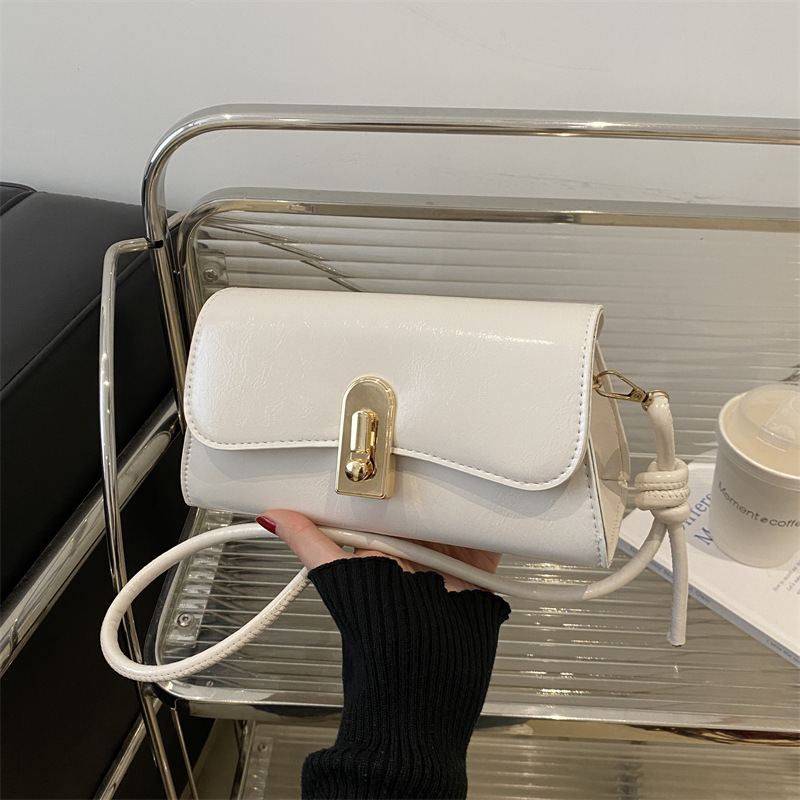 Bolso de bloqueo retro de estilo extranjero para mujeres 2024 nueva moda bolso cuadrado de moda moda bolso de hombro de moda