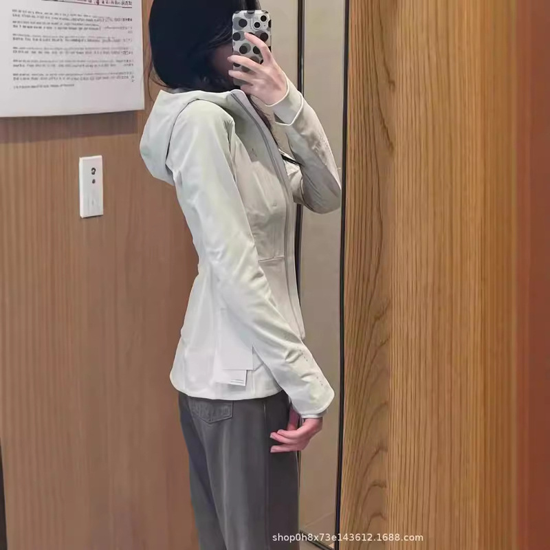 带钢印~lulu软壳冲锋衣Cross健身防水防风加绒保暖显瘦运动外套女|undefined