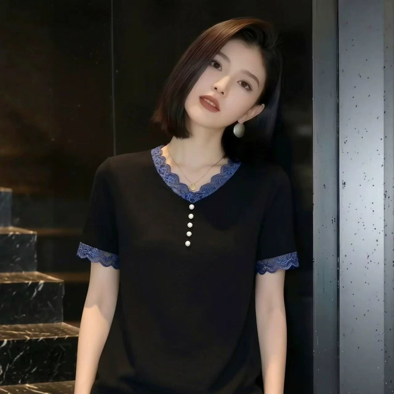 Áo thun ren cổ V tay ngắn nữ phong cách Hàn Quốc — đen chi tiết 2