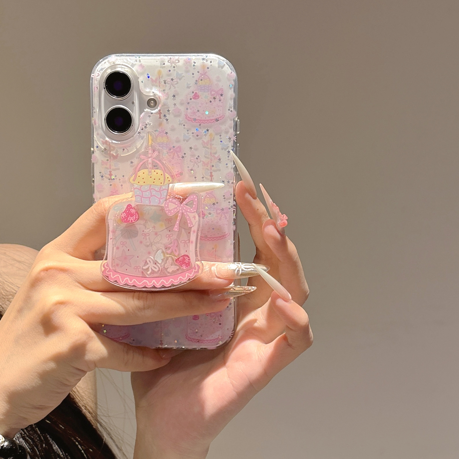 Girl Heart Sparkle Cake Shake Music Adecuado para Apple 15/16 Funda para teléfono móvil Soporte 14Pro 13 Nuevo 16PM nicho