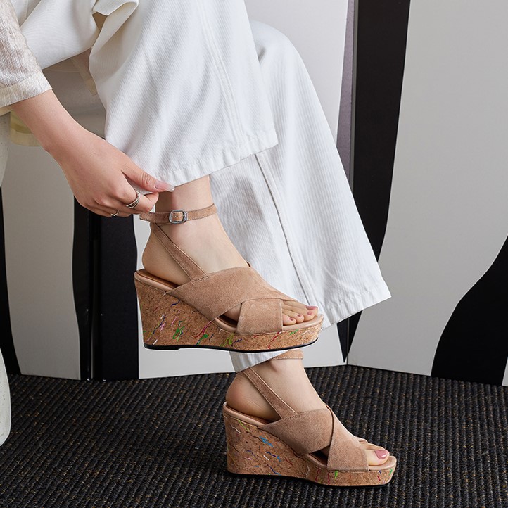 Sandal cao gót nữ quai chéo đế xuồng, gót 9 cm, hở mũi, khóa một chữ — xanh lá cây, màu kaki