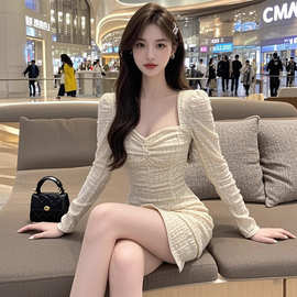TZ4672法式小香风方领褶皱连衣裙女温柔气质女神范显瘦包臀短裙子